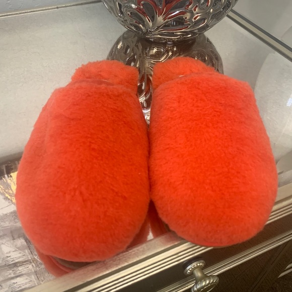 UGG Fluffette Slipper - Picture 3 of 7